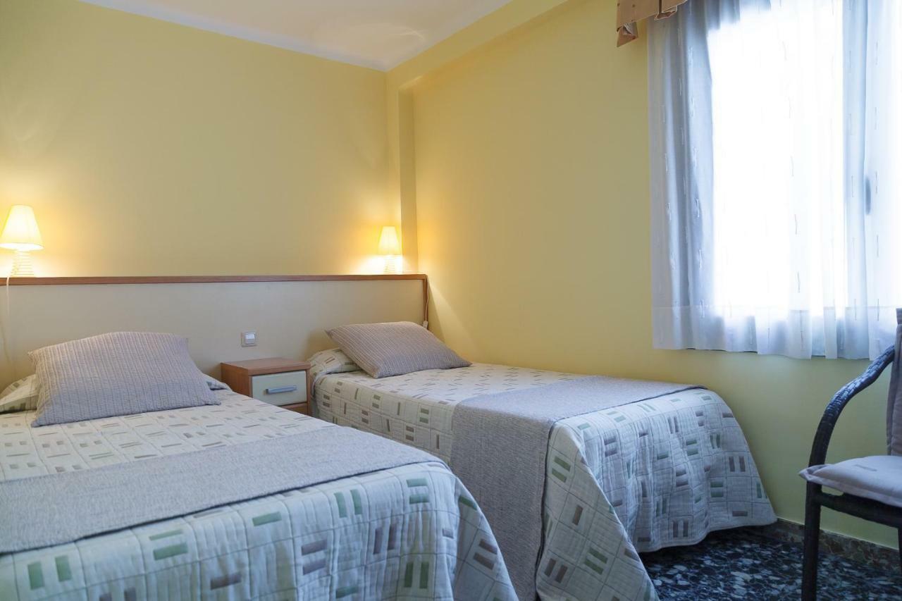 Uhc Acantilados Family Apartments سالو المظهر الخارجي الصورة
