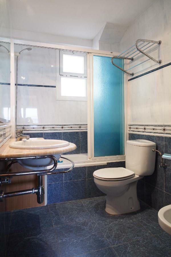 Uhc Acantilados Family Apartments سالو المظهر الخارجي الصورة